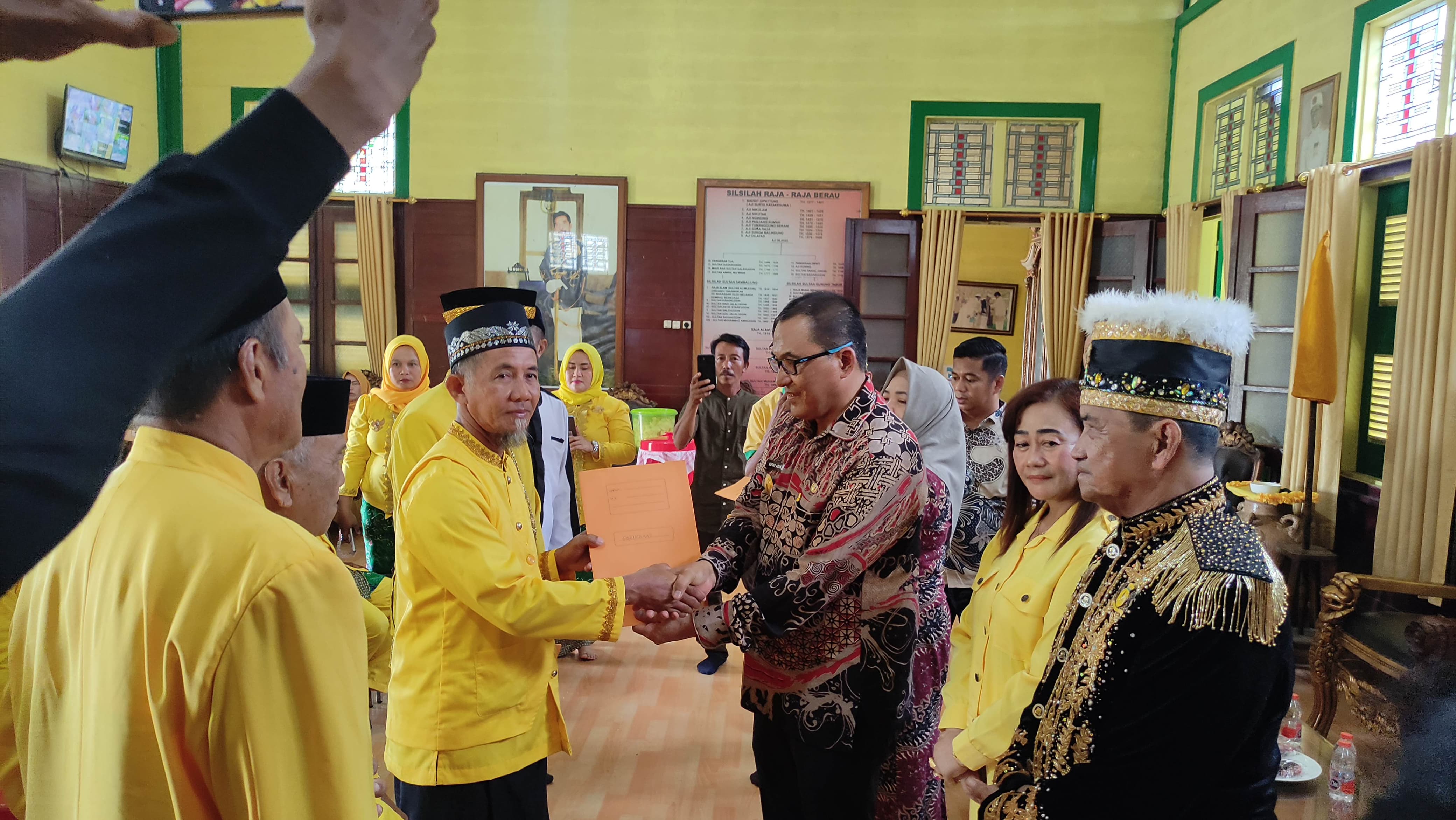 Upaya Menjaga Warisan Budaya, Kesultanan Sambaliung Kukuhkan Dewan Adat