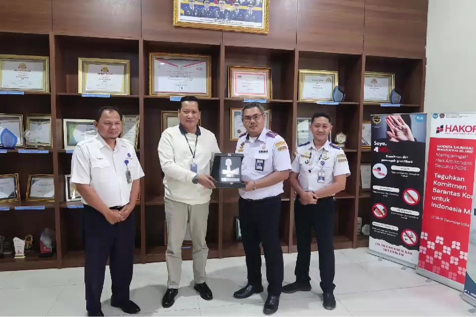 AirNav Indonesia Perkuat Sinergi dengan Bandara Kalimarau, Fokus Layanan Navigasi dan TJSL