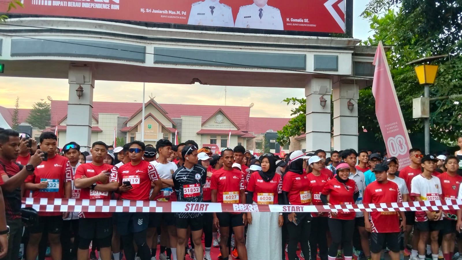 2.800 Peserta Ikuti Sport Tourism Bupati Berau Independence Run 2025