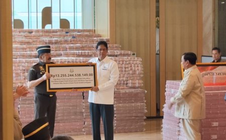 Kejagung Serahkan Rp13,25 Triliun Hasil Kasus Korupsi CPO kepada Negara, Disaksikan Presiden Prabowo