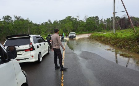 Aksi Tanggap Darurat Polsek Pulau Derawan, Genangan Air di Km 8 Tanjung Batu Teratasi Cepat