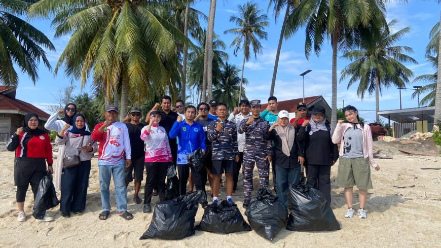 Aksi Rutin Pemerintah Kampung dan Kolaborator Lindungi Derawan dari Sampah, Utamakan Pariwisata dan Penyu Hijau