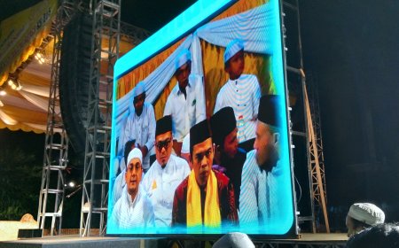 Ribuan Jamaah Padati Tabligh Akbar Ustadz Abdul Somad di Kabupaten Berau