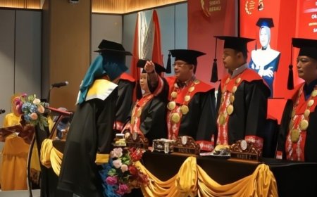 Politek Simas Berau Kukuhkan 72 Lulusan di Wisuda ke-5, Pemkab Titip Pesan Kontribusi untuk Kemajuan Berau