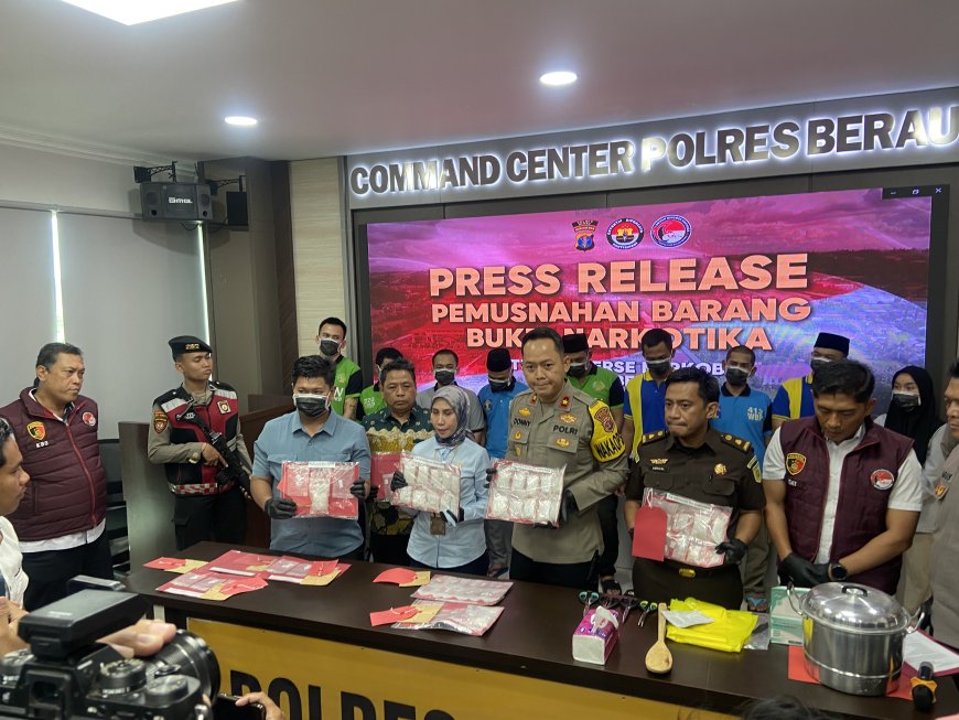 Gencarkan Pemberantasan Narkoba, Polres Berau Musnahkan 1,3 Kg Sabu dan Amankan 13 Tersangka