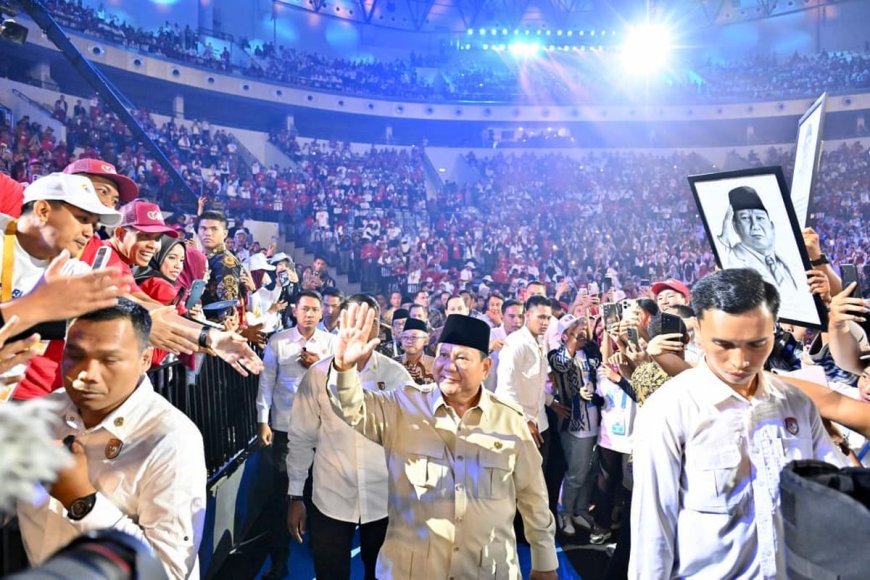 Prabowo Bela Guru Soal Disiplin Murid dan Soroti Kesenjangan Pendidikan