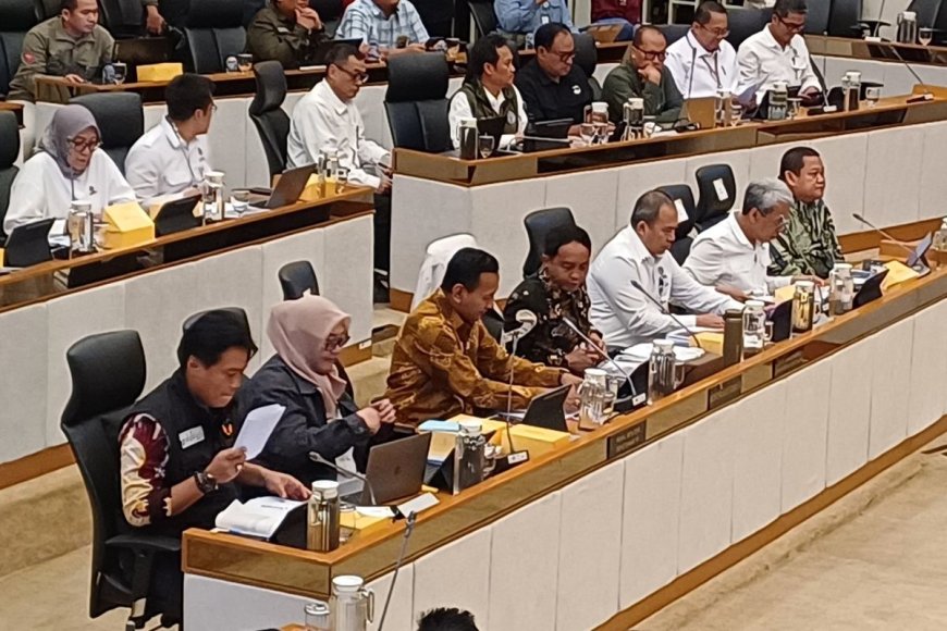Komisi IV DPR RI Kritik Keras Raja Juli Antoni, Usulkan Menhut Mundur