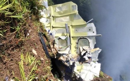 Serpihan ATR 42-500 Ditemukan di Gunung Bulusaraung, Tim SAR Prioritaskan Pencarian Korban