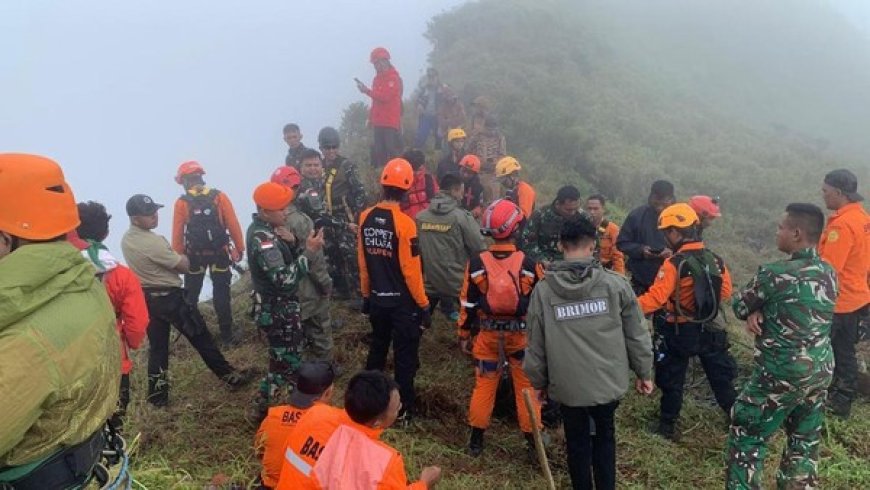 Enam Jenazah Korban Pesawat ATR 42 Ditemukan di Gunung Bulusaraung