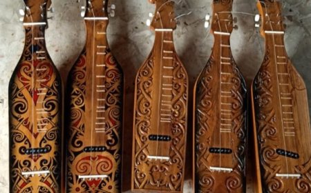 Mengenal Sape, Alat Musik Petik Khas Dayak yang Mendunia
