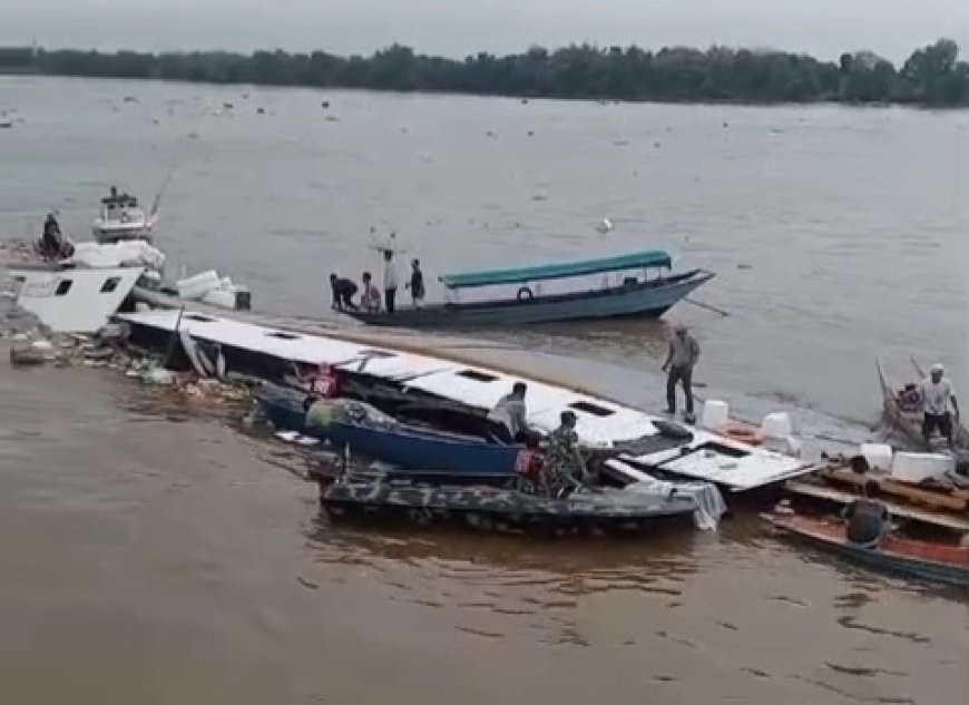 Diduga Kelebihan Muatan, KM Dhaliya 3 Karam  di Perairan Kukar